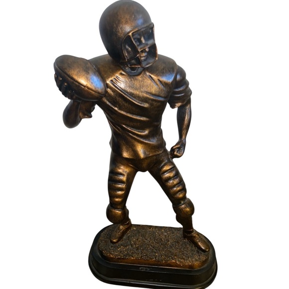 Bronze 17” Football Player Quarterback Decor Man Cave Sculpture On Textured Base - Picture 1 of 13